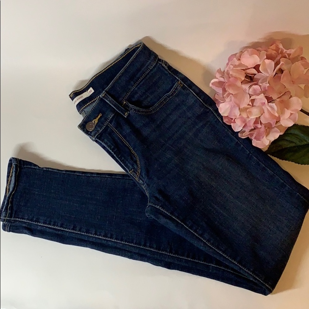 Levi’s 710 Super Skinny Jeans 26